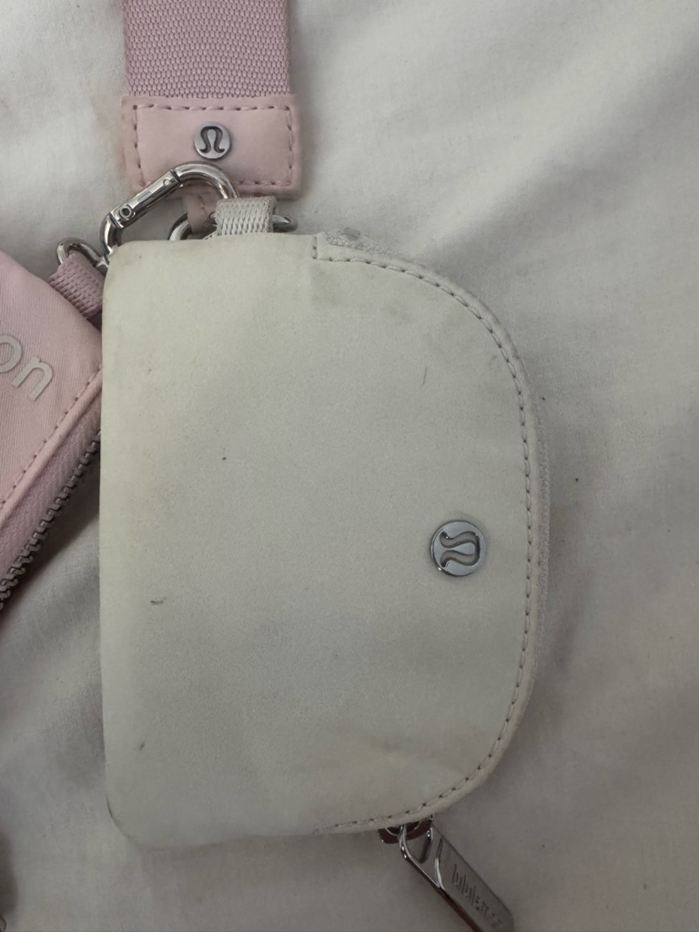 Lululemon Dual Pouch Wristlet Wallet Keychain - Pink and White Silver - Picture 4 of 10